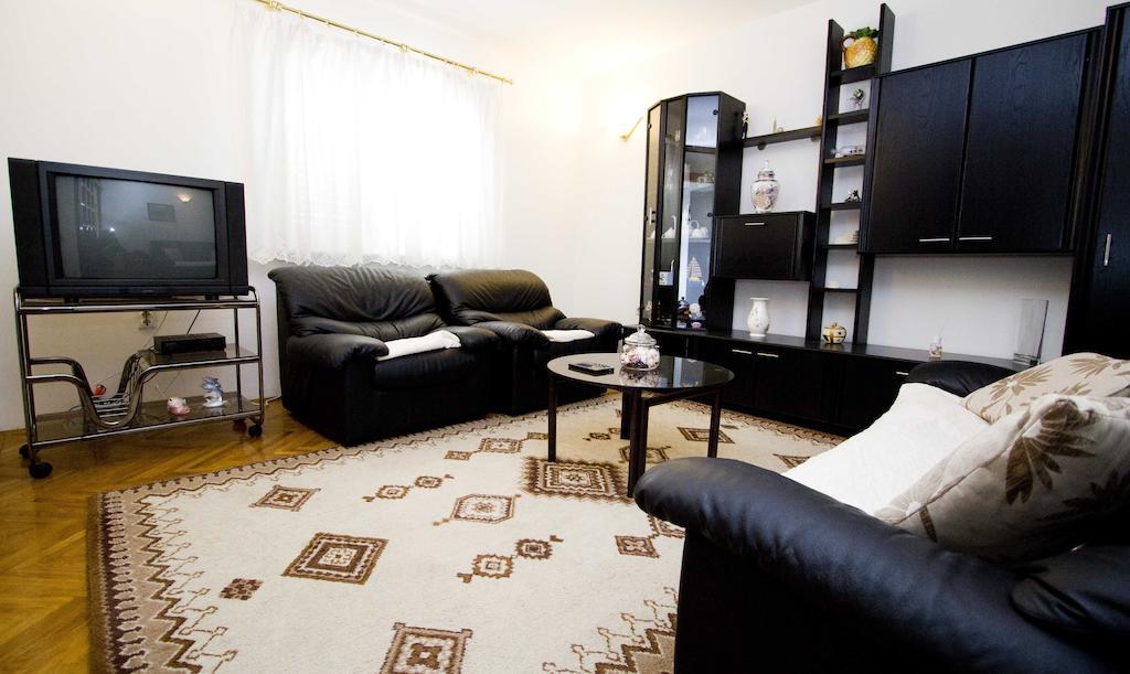 Apartment Pcelica Maja Podstrana Kamer foto